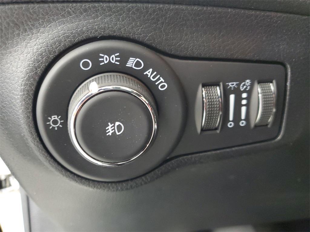 used 2021 Jeep Compass car, priced at $13,288