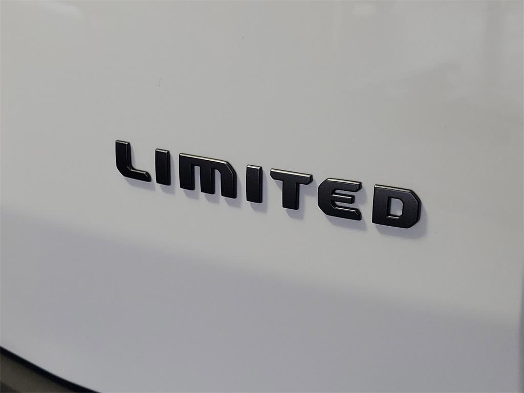 new 2026 Jeep Cherokee car, priced at $43,914