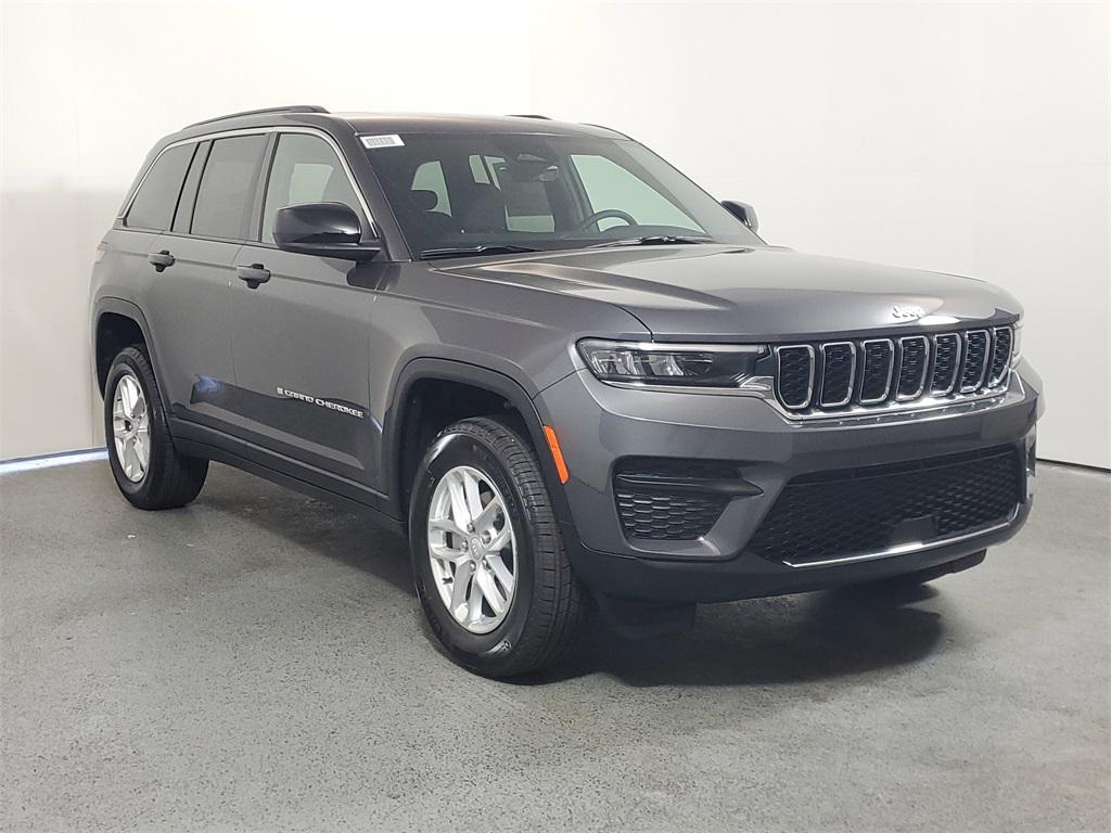 new 2025 Jeep Grand Cherokee car, priced at $35,625