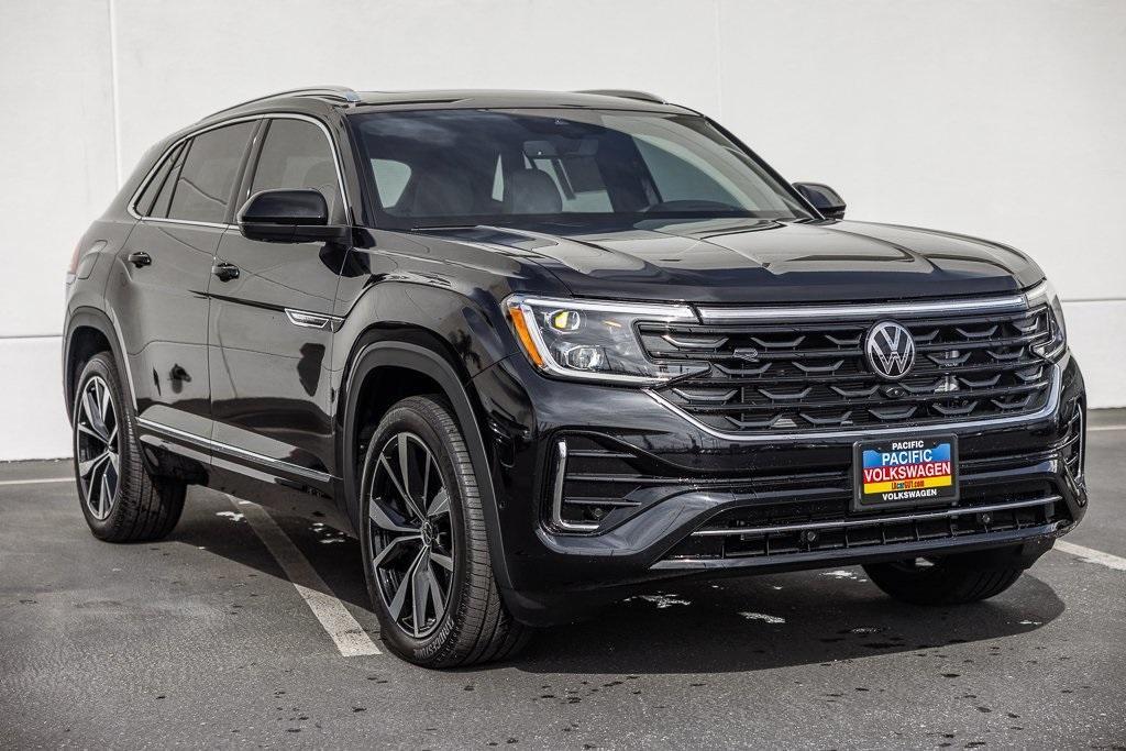 new 2026 Volkswagen Atlas Cross Sport car, priced at $55,095