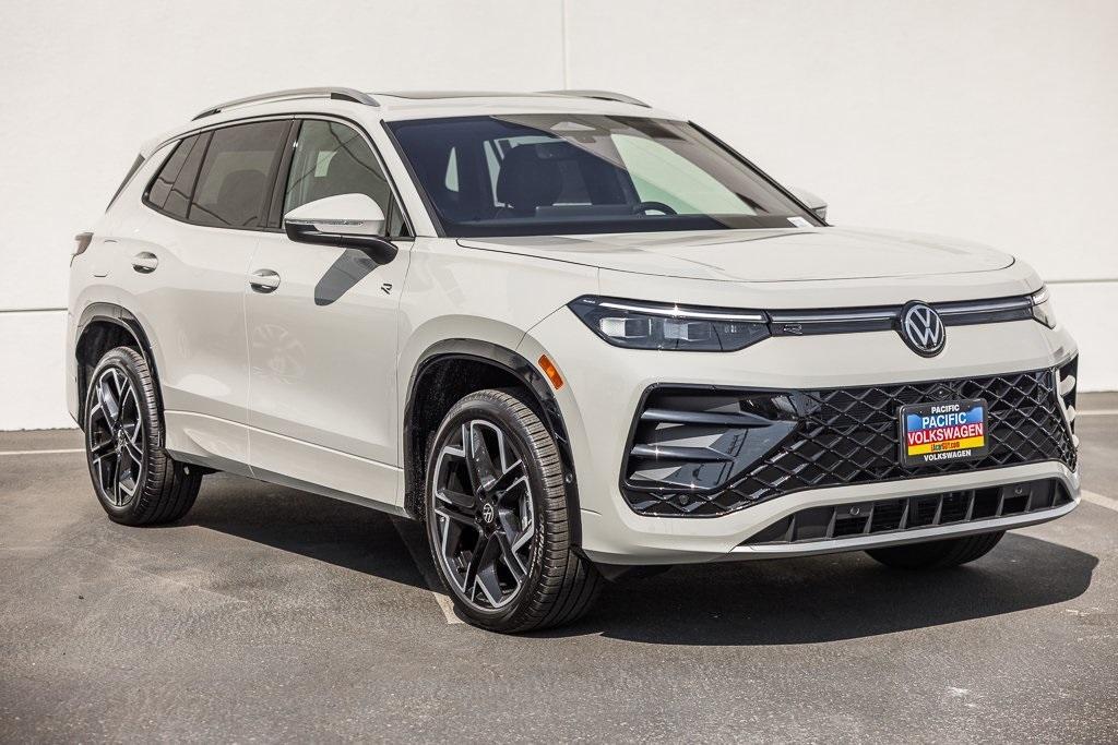 new 2026 Volkswagen Tiguan car, priced at $45,547