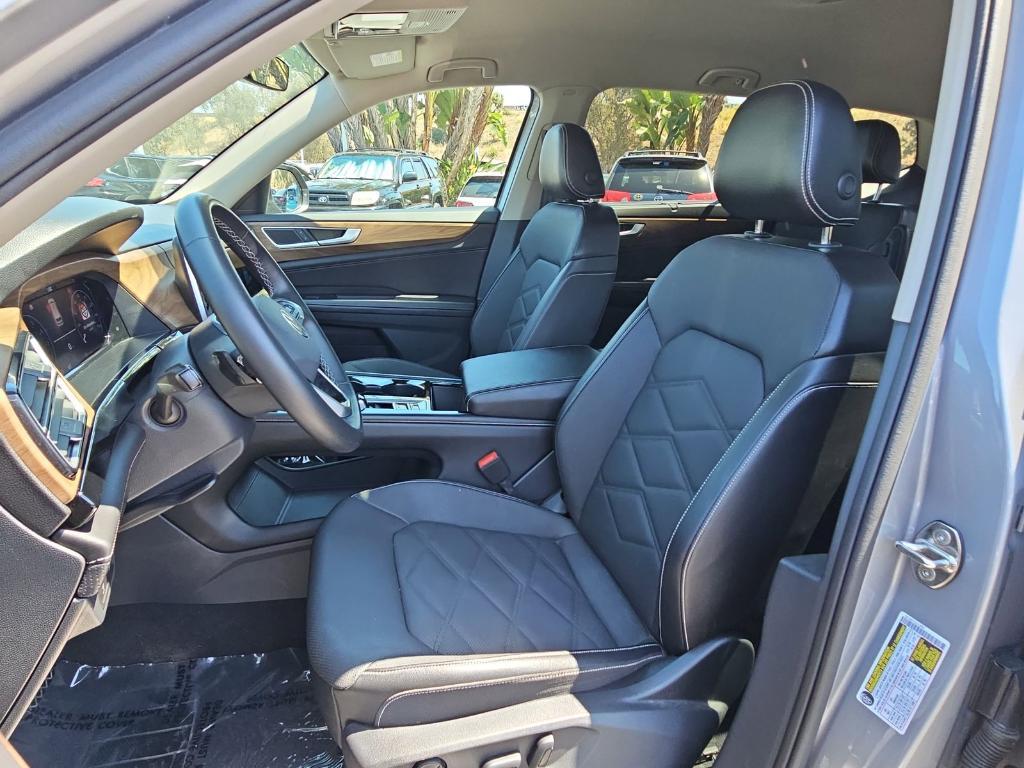 used 2024 Volkswagen Atlas car, priced at $27,170