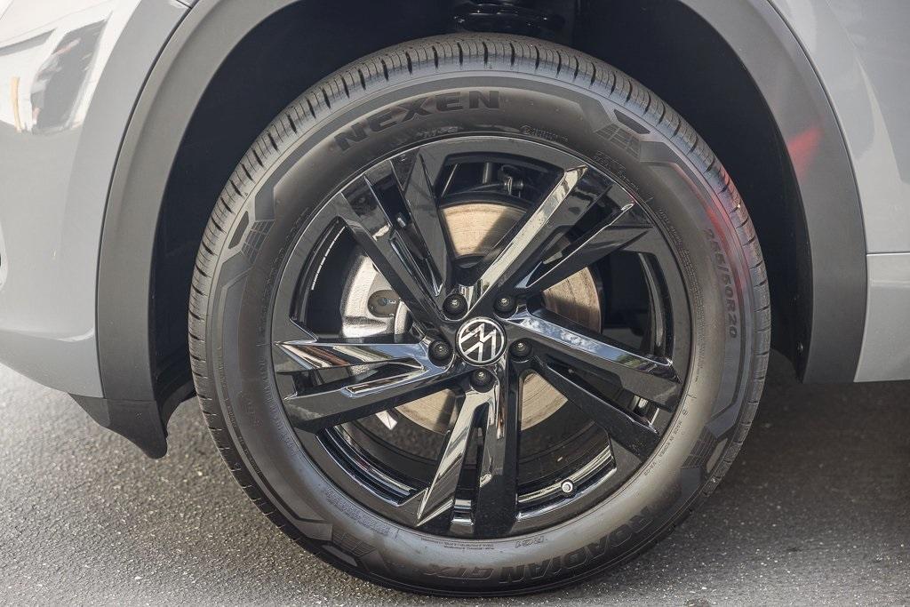 new 2026 Volkswagen Atlas Cross Sport car, priced at $53,802