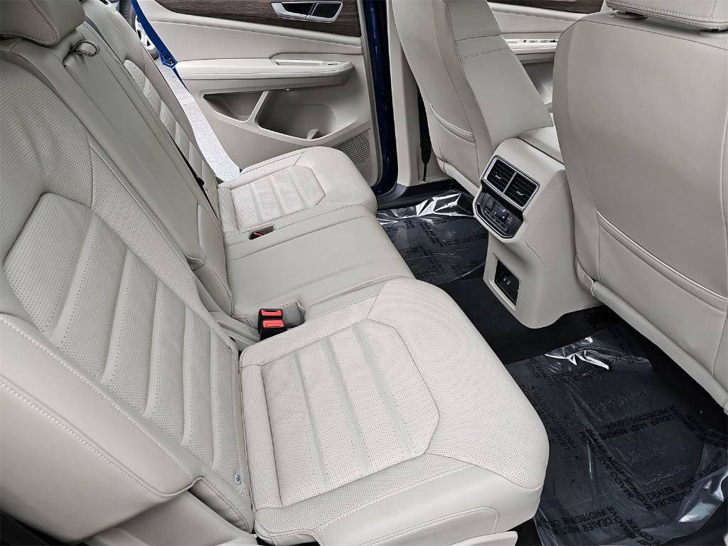 used 2025 Volkswagen Atlas car, priced at $40,990