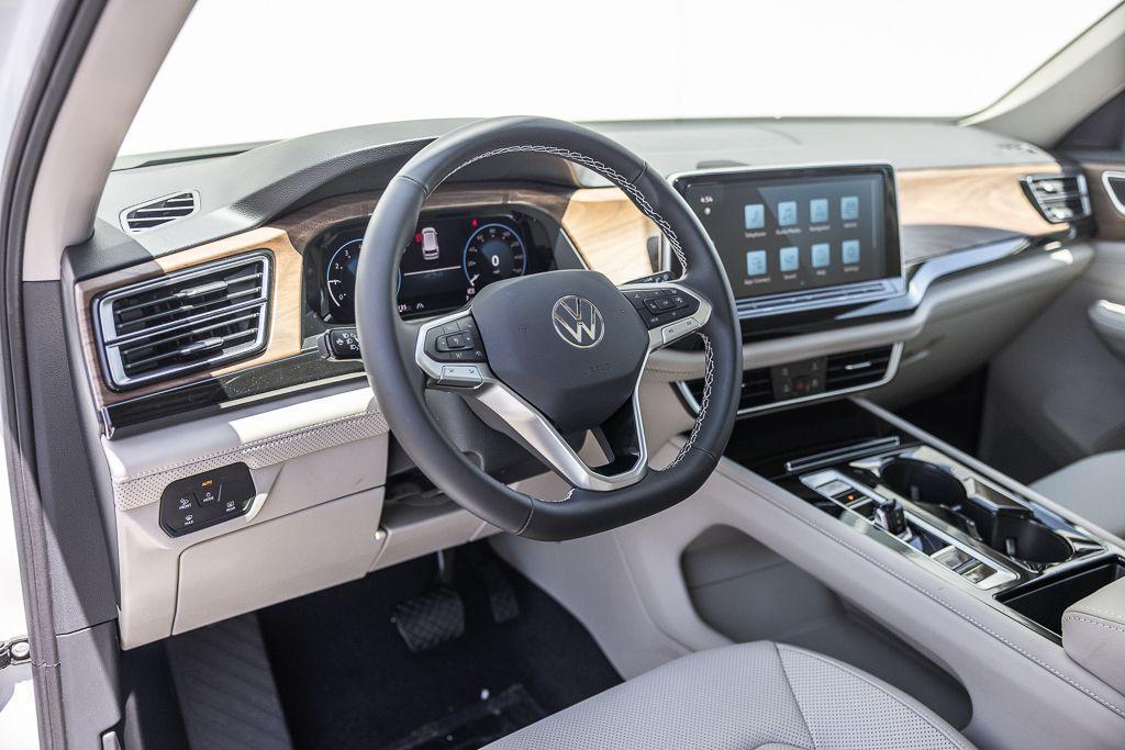new 2026 Volkswagen Atlas car, priced at $44,214