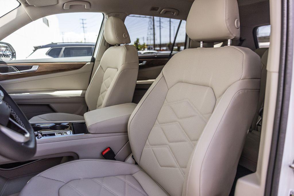 new 2026 Volkswagen Atlas car, priced at $44,311