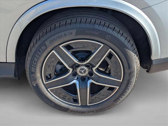 new 2026 Mercedes-Benz GLC 300 car, priced at $62,099