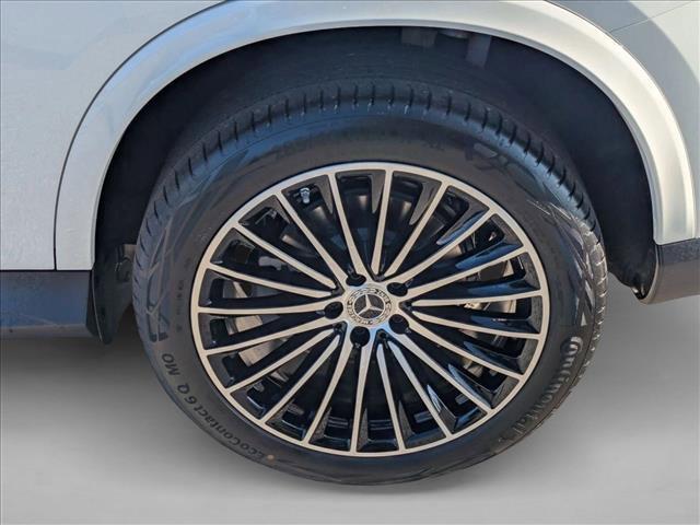 new 2026 Mercedes-Benz GLC 300 car, priced at $62,090