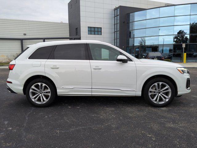 used 2025 Audi Q7 car, priced at $47,661