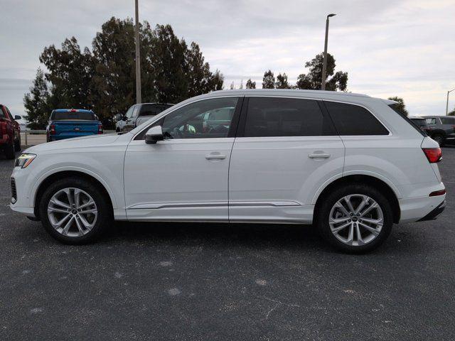 used 2025 Audi Q7 car, priced at $47,661