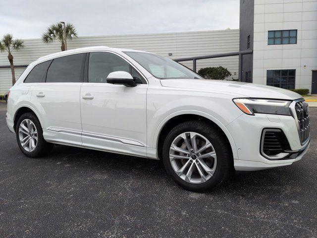 used 2025 Audi Q7 car, priced at $47,661