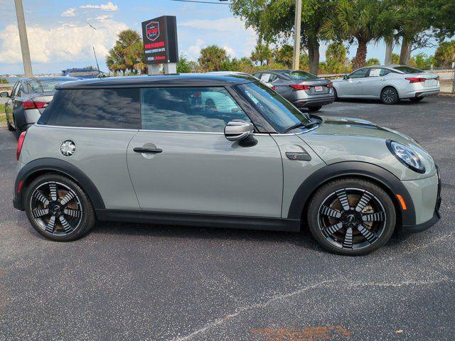 used 2022 MINI Hardtop car, priced at $21,861