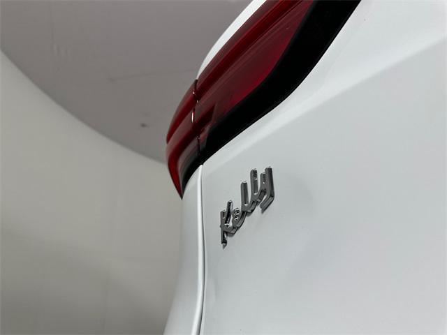 used 2023 Chevrolet Traverse car, priced at $25,498