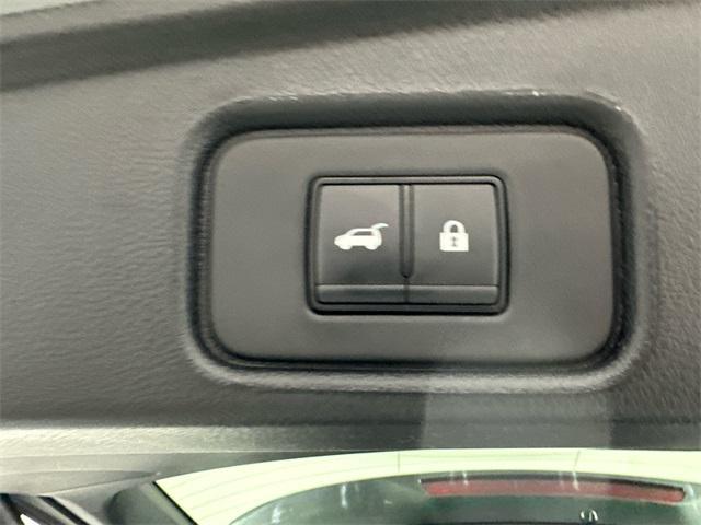 new 2025 Nissan Pathfinder car, priced at $38,776