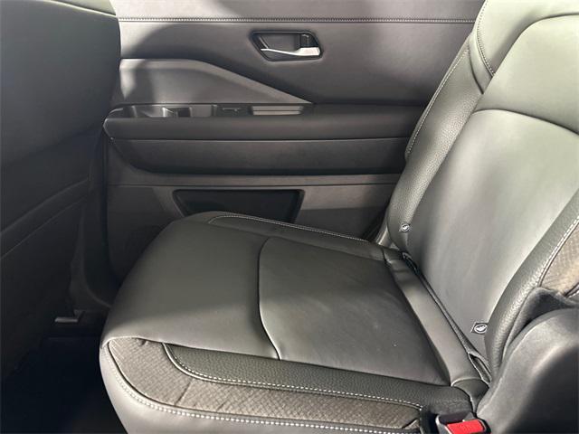 new 2025 Nissan Pathfinder car, priced at $42,925