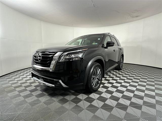 new 2025 Nissan Pathfinder car, priced at $42,925