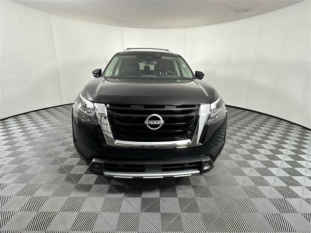 new 2025 Nissan Pathfinder car, priced at $42,925