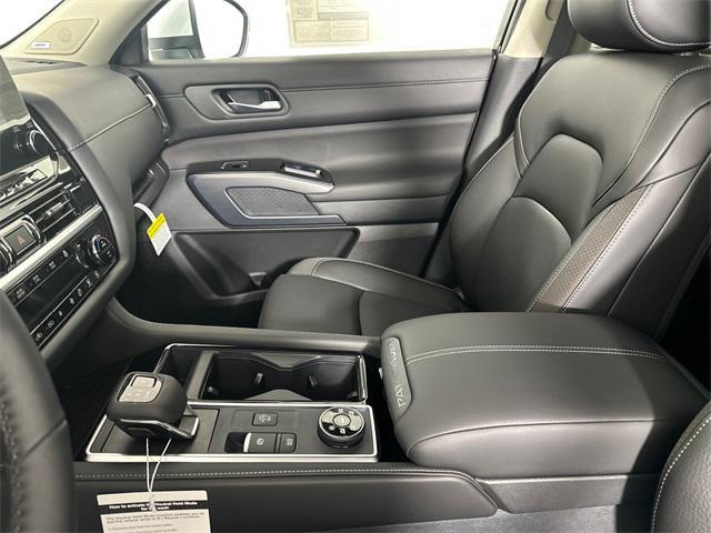 new 2025 Nissan Pathfinder car, priced at $42,946