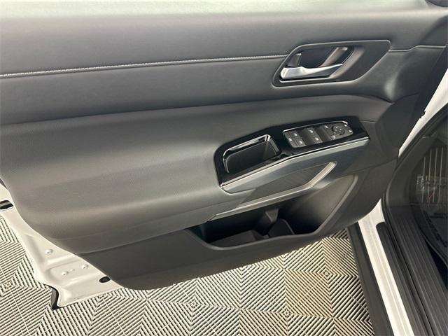 new 2025 Nissan Pathfinder car, priced at $40,667