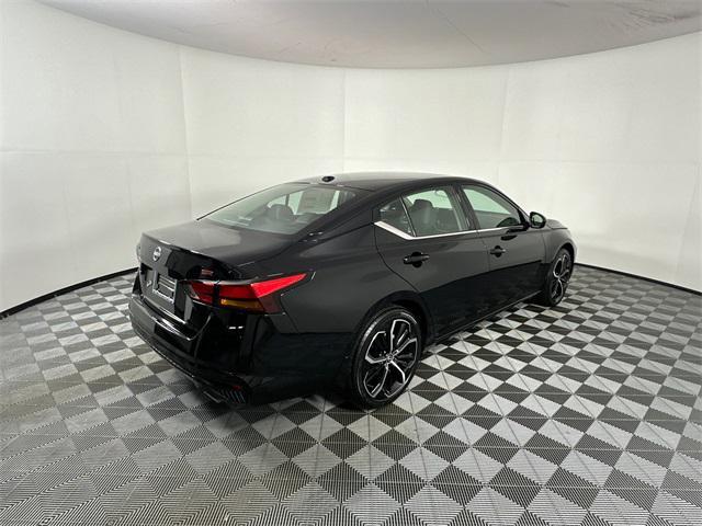 new 2025 Nissan Altima car, priced at $27,574