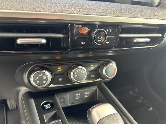 2025 Deep Blue Pearl Nissan Kicks