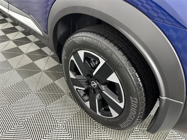 2025 Deep Blue Pearl Nissan Kicks