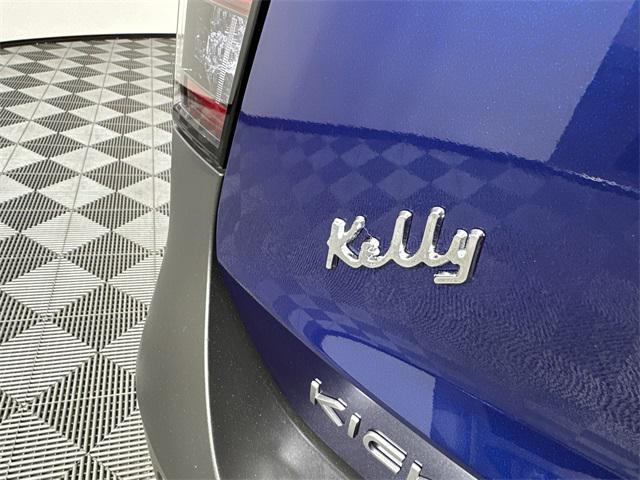 2025 Deep Blue Pearl Nissan Kicks