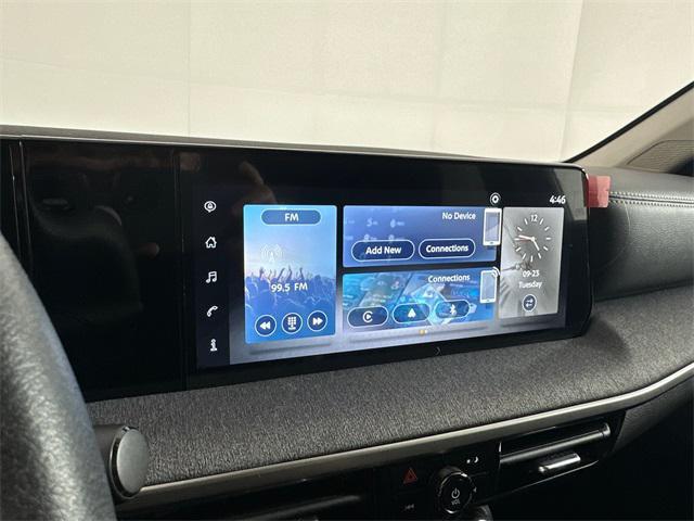 2025 Deep Blue Pearl Nissan Kicks