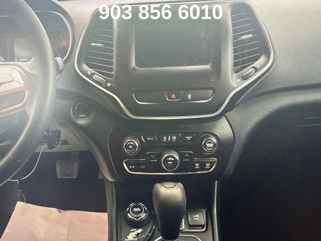 used 2021 Jeep Cherokee car, priced at $15,544