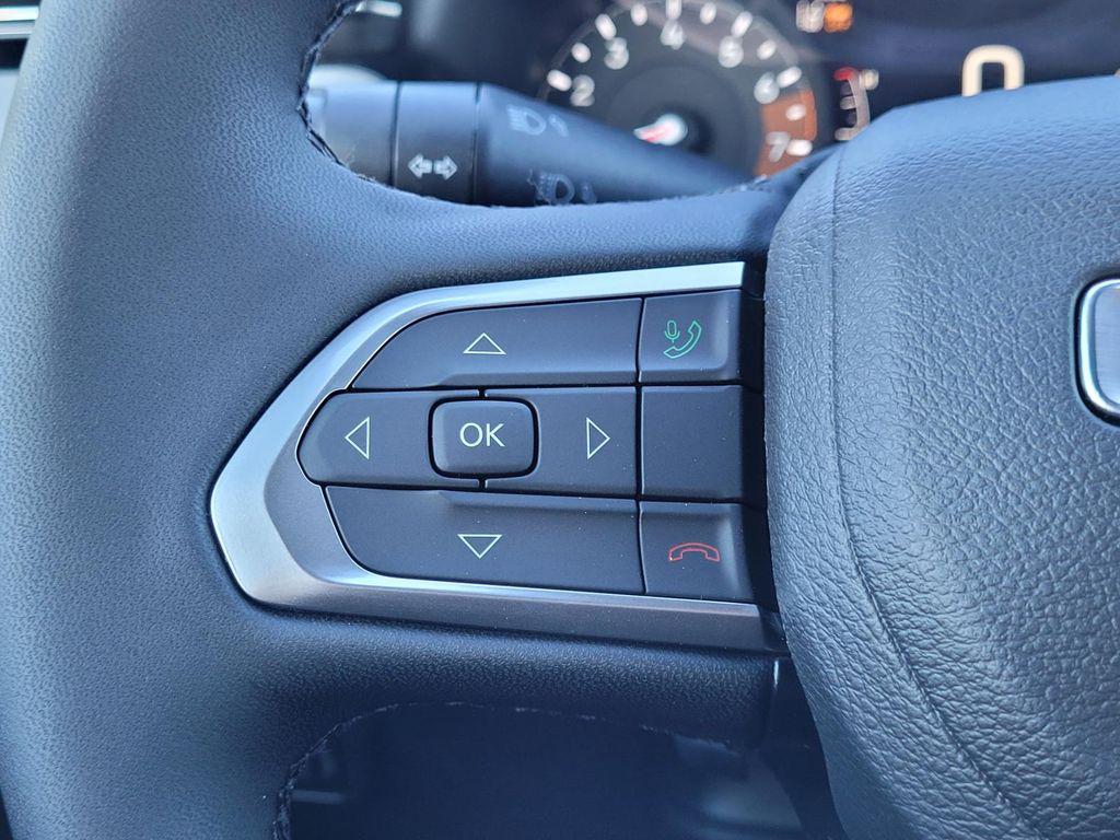 new 2026 Jeep Compass car, priced at $31,990