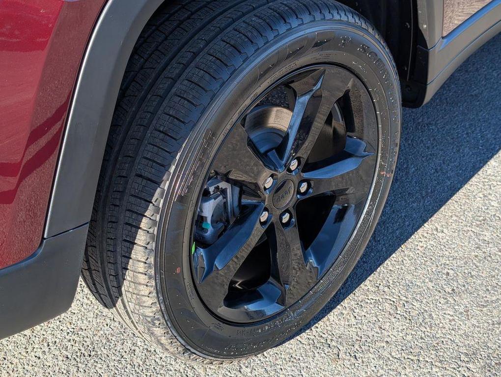 new 2025 Jeep Grand Cherokee car, priced at $48,240