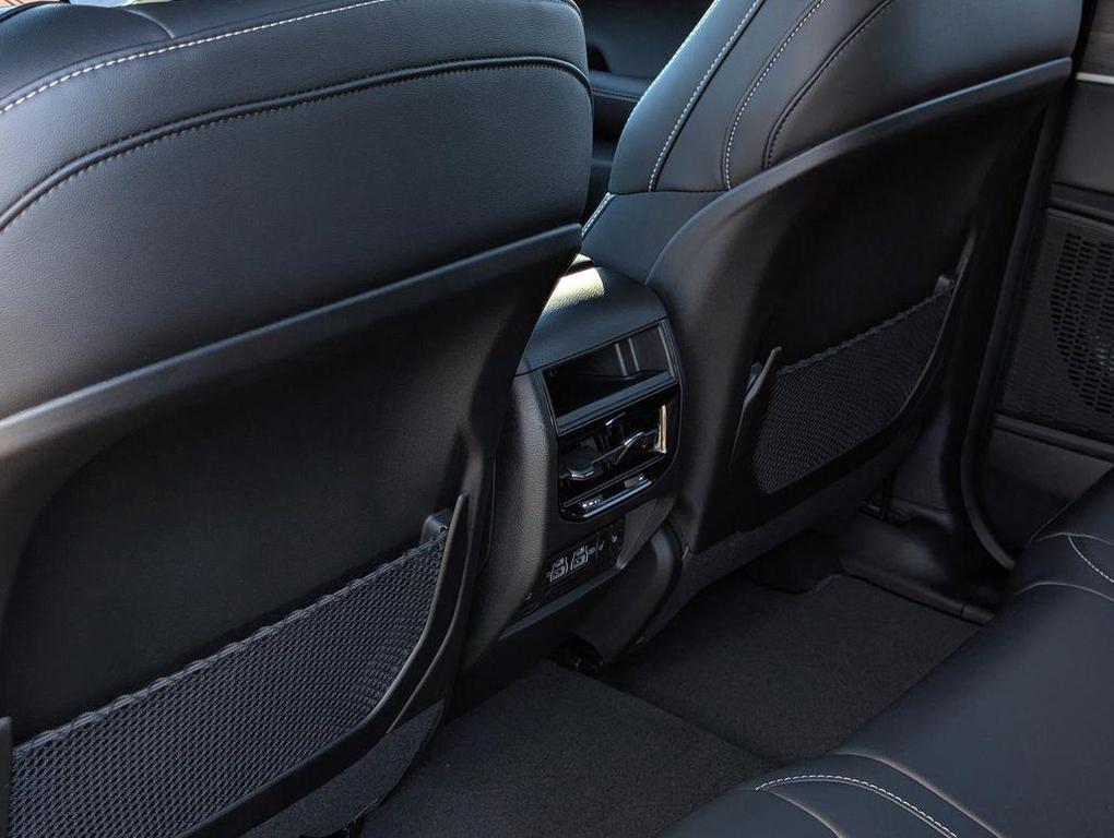 new 2025 Jeep Grand Cherokee car, priced at $48,240