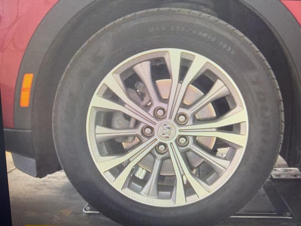 used 2022 Buick Envision car, priced at $18,500