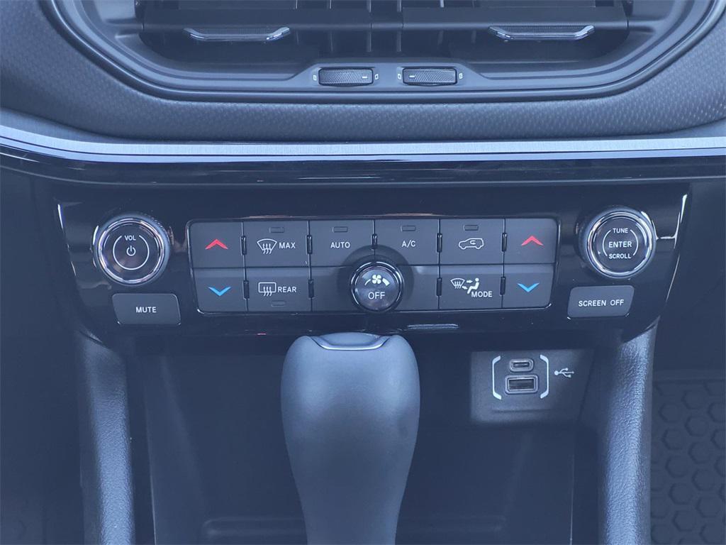 new 2026 Jeep Compass car, priced at $33,990