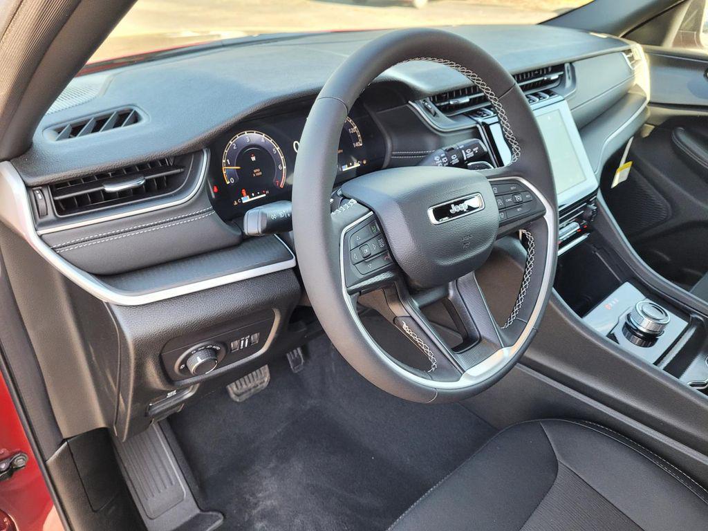new 2026 Jeep Grand Cherokee car, priced at $35,490