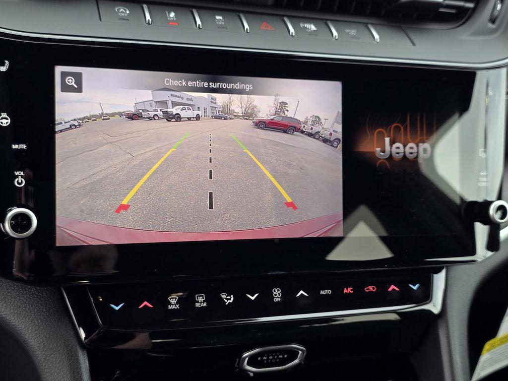 new 2026 Jeep Grand Cherokee car, priced at $39,990