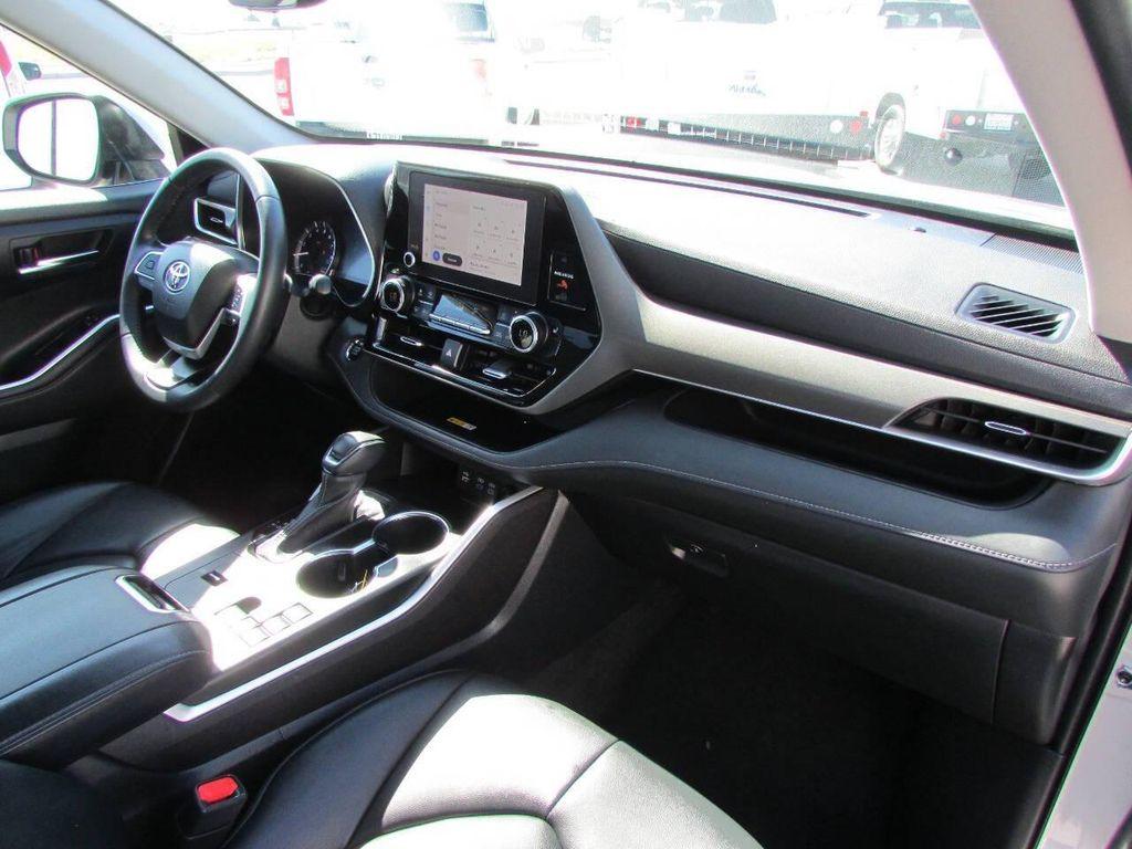 used 2023 Toyota Highlander car, priced at $32,995