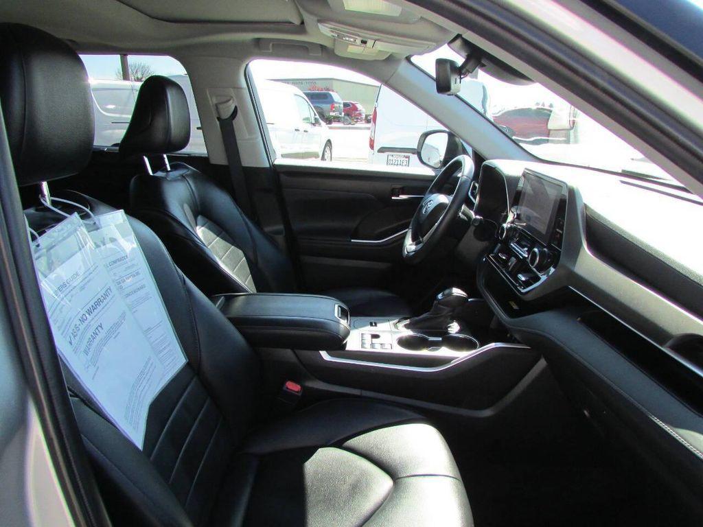 used 2023 Toyota Highlander car, priced at $32,995
