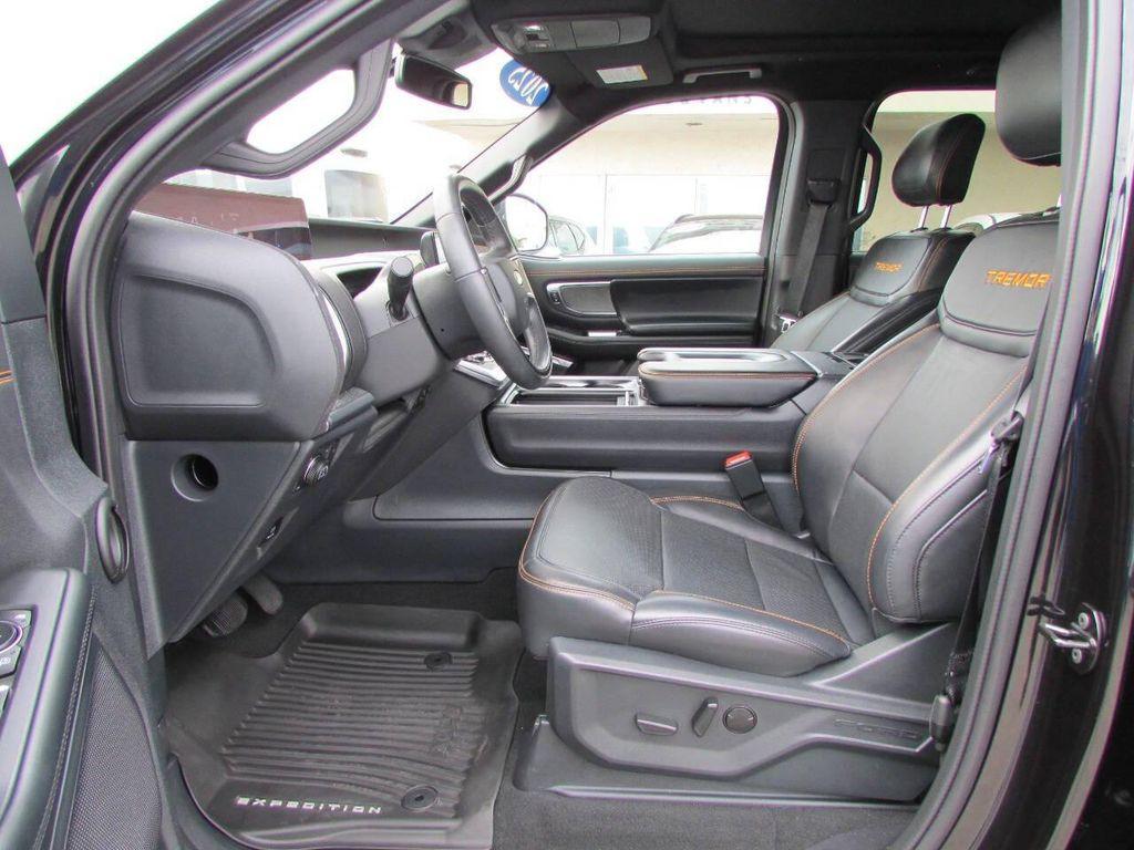 used 2025 Ford Expedition car, priced at $74,988