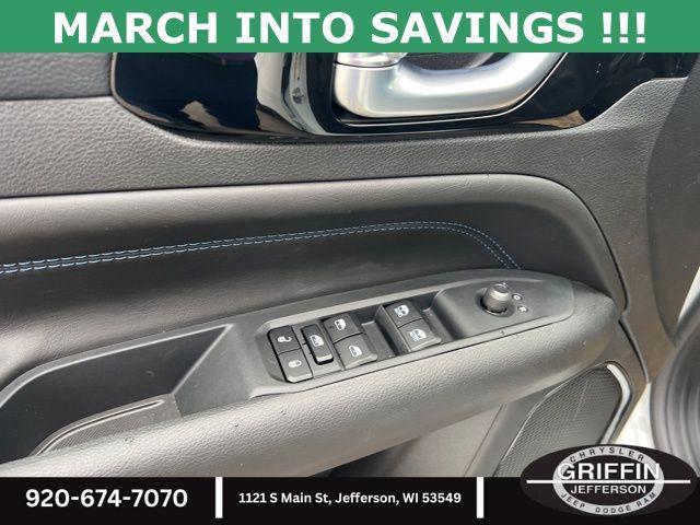 new 2025 Jeep Compass car, priced at $38,110