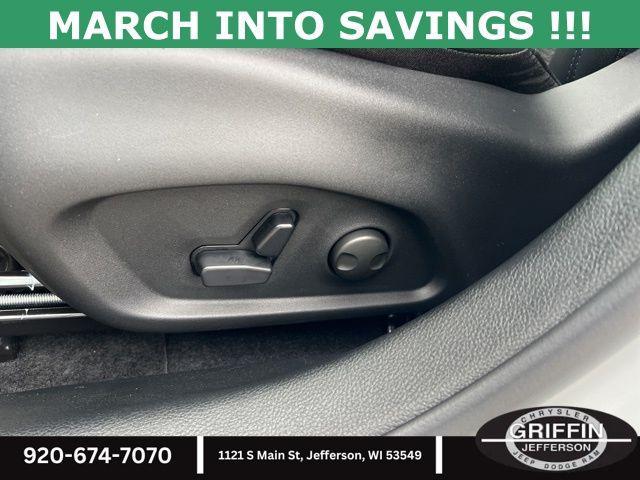 new 2025 Jeep Compass car, priced at $38,110