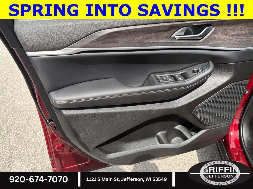 new 2026 Jeep Grand Cherokee L car, priced at $48,499