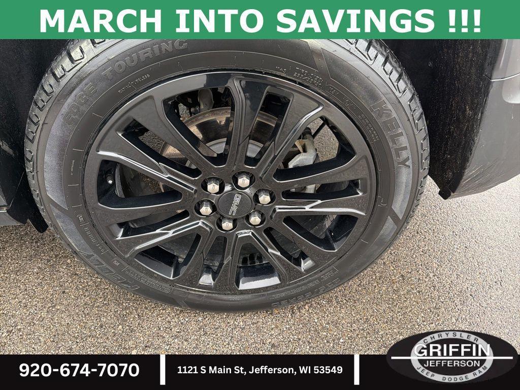 used 2023 GMC Acadia car, priced at $27,933