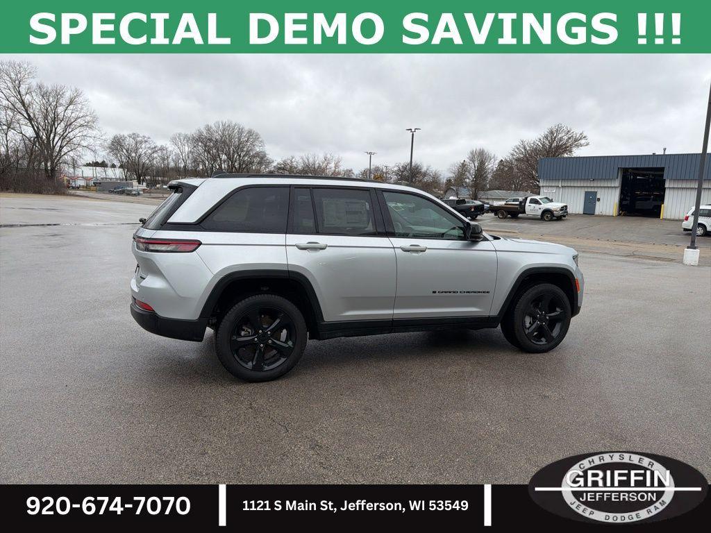 new 2025 Jeep Grand Cherokee car, priced at $56,355