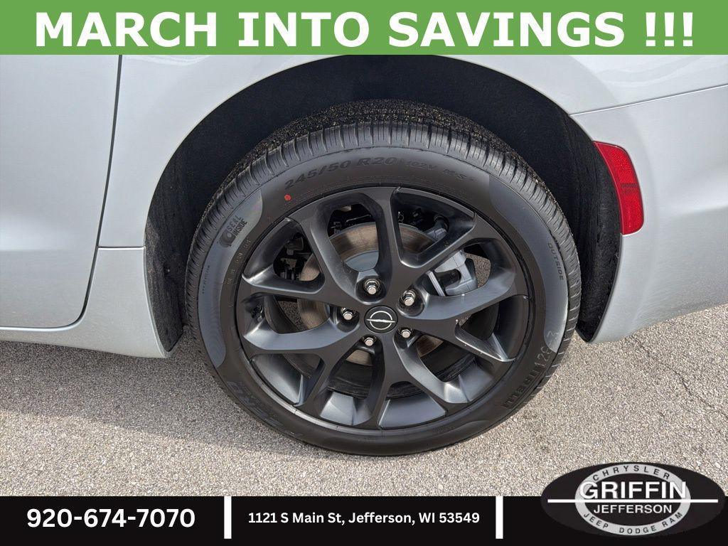 new 2026 Chrysler Pacifica car, priced at $58,730