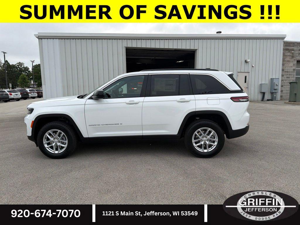 new 2026 Jeep Grand Cherokee car, priced at $41,077