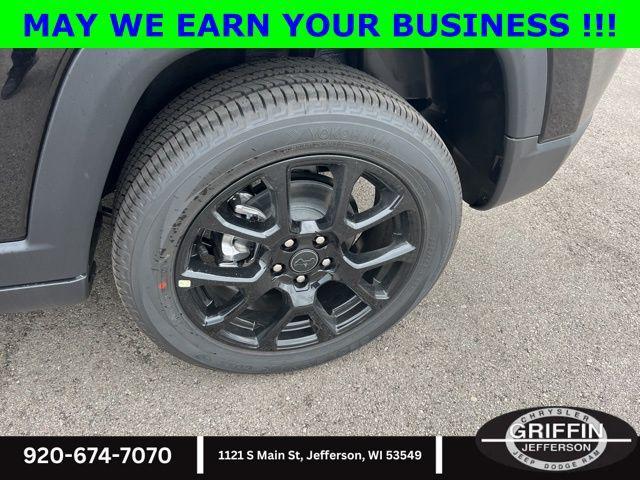 new 2025 Jeep Compass car, priced at $30,088