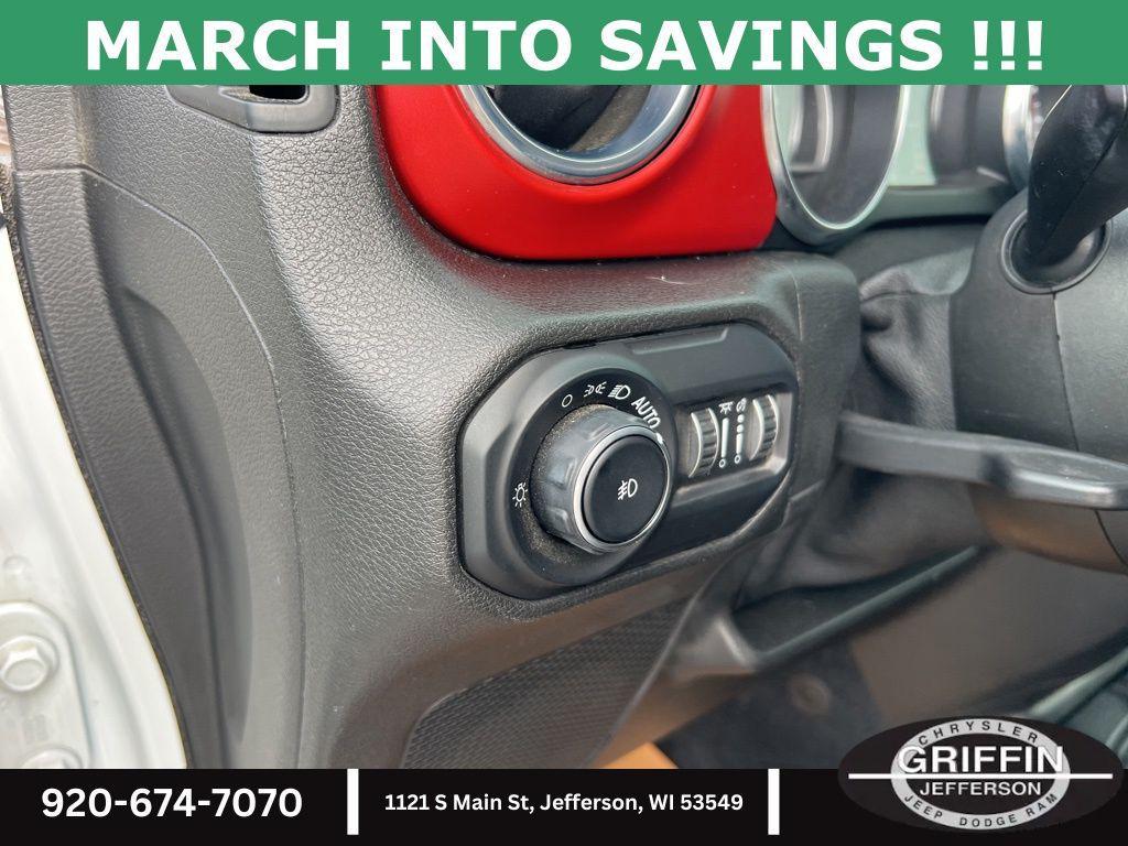 used 2021 Jeep Wrangler Unlimited car, priced at $27,233