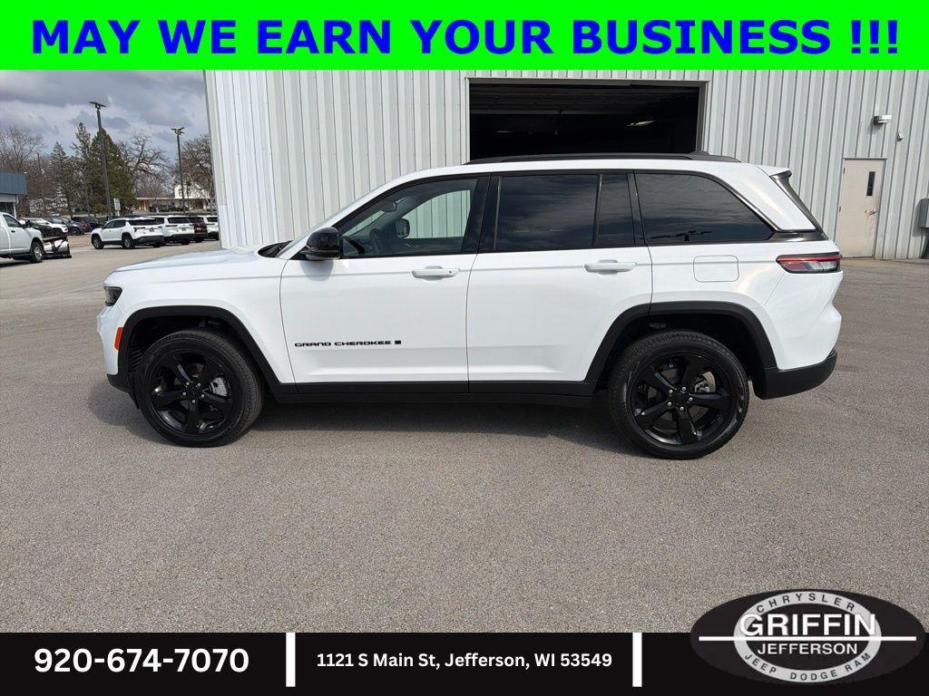 used 2023 Jeep Grand Cherokee car, priced at $33,956