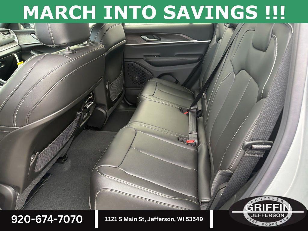 new 2025 Jeep Grand Cherokee car, priced at $51,715